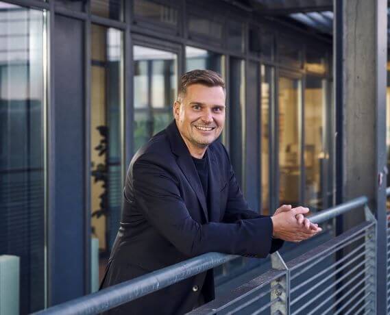 CEO Henryk Lippert